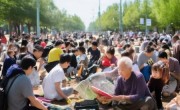 薛之谦62问号力挺扶老店主，真相曝光！