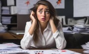 女子被迫离职背后：官方通报踢845个群事件真相